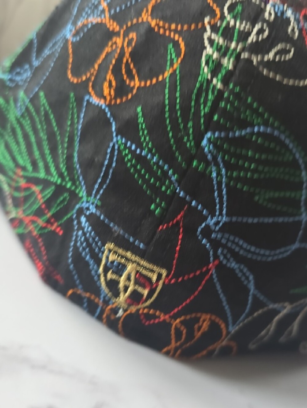 New Era Black Floral Embroidered 59FIFTY Fitted Cap - Picture 5 of 8